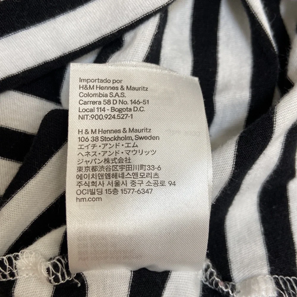 Women’s H&M Striped Black and White Sailor T-Shirt. Size Medium